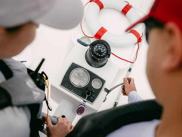 Sportbootführerschein See Navigation Motorbootausbildung Segelschule Hering